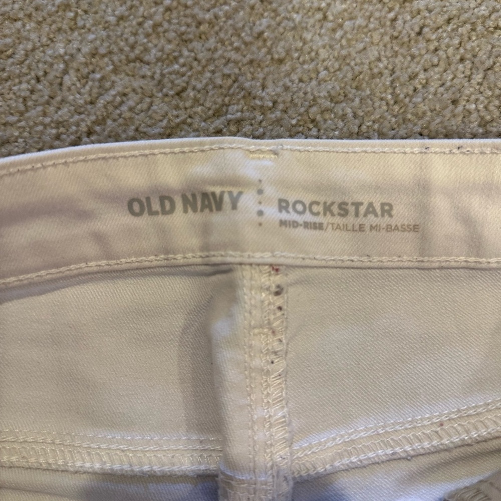 Old Navy Rockstar White Jeans - Picture 14 of 14